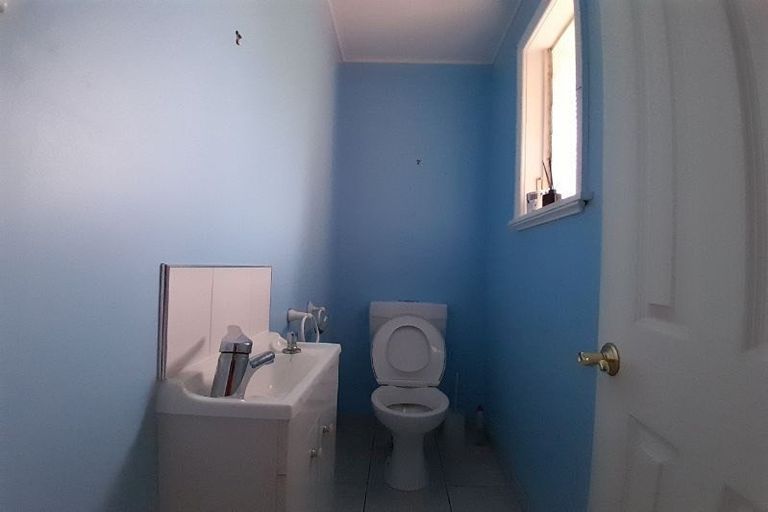 Photo of property in 361 Arapaepae Road, Levin, 5571