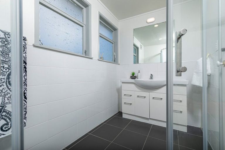 Photo of property in 12 Arthur Street, Riverhead, 0820