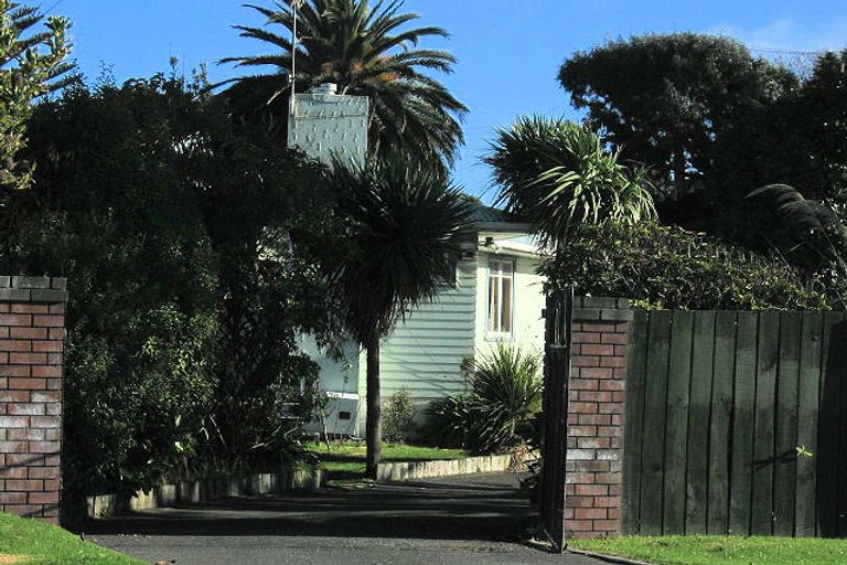 Photo of property in 32 Donovan Road, Paraparaumu Beach, Paraparaumu, 5032
