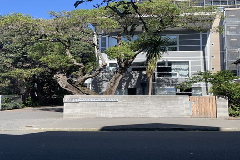 Photo of property in St Pauls Apartments, 100/43 Mulgrave Street, Thorndon, Wellington, 6011