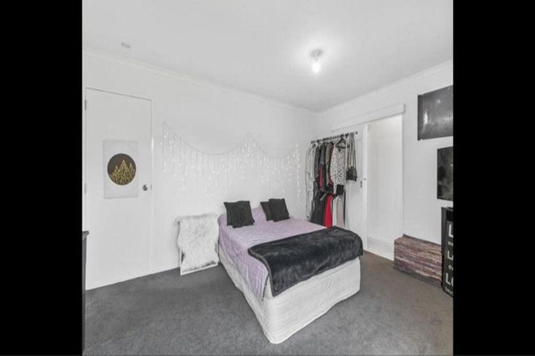 Photo of property in 70 Mcannalley Street, Manurewa East, Auckland, 2102