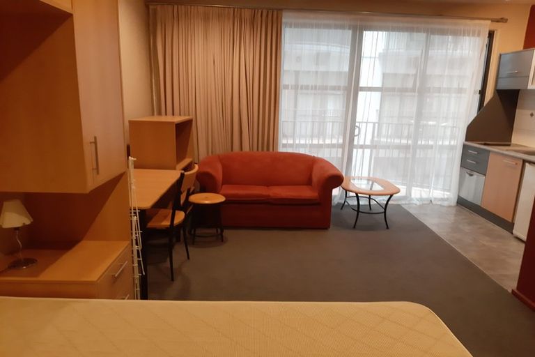 Photo of property in Atrium Apartments, 3i/154 The Terrace, Wellington Central, Wellington, 6011