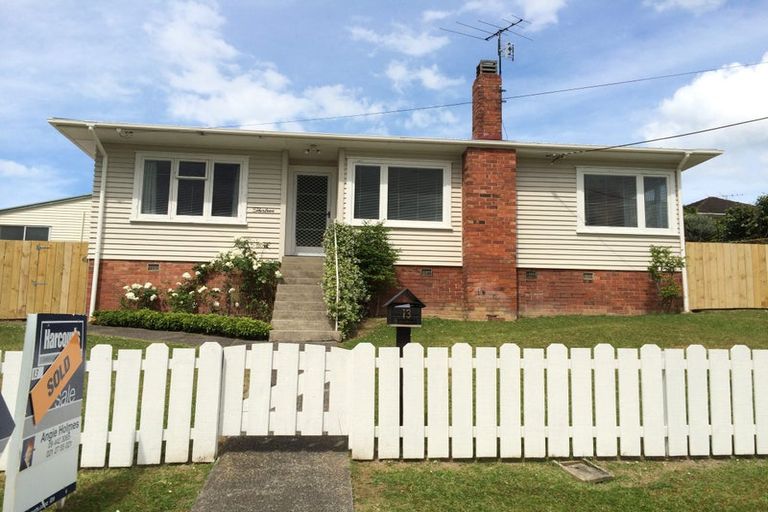 Photo of property in 1/13 Elliott Avenue, Bayview, Auckland, 0629