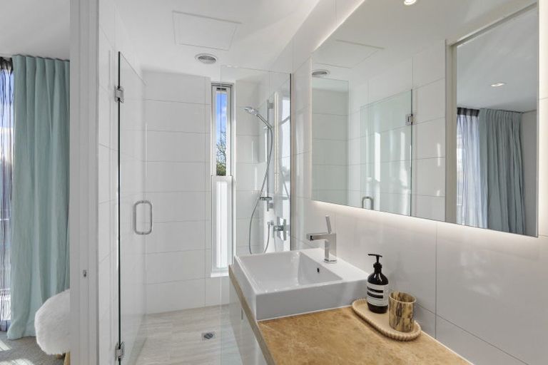 Photo of property in 21 Royds Street, Fendalton, Christchurch, 8014