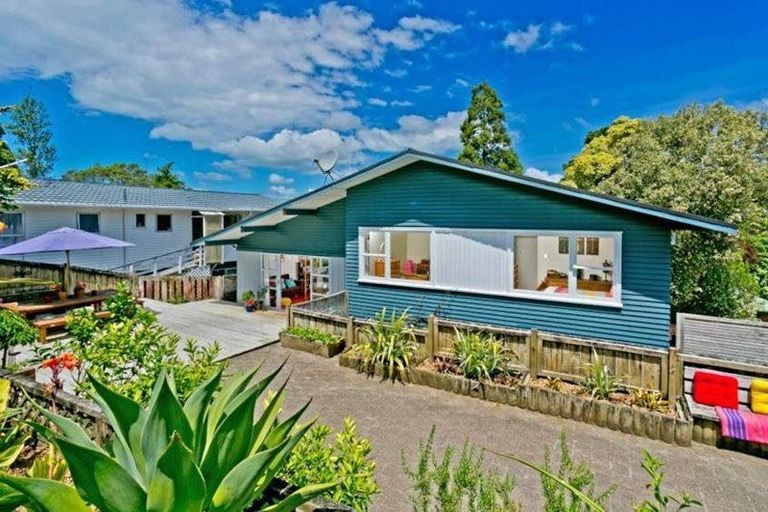 Photo of property in 93 Mountbatten Avenue, Hillcrest, Auckland, 0627