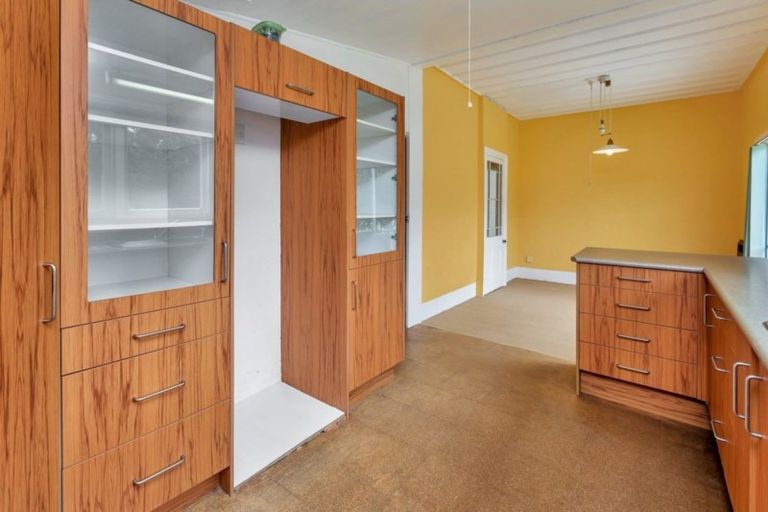 Photo of property in 77 Pataua Road North, Whareora, Whangarei, 0175