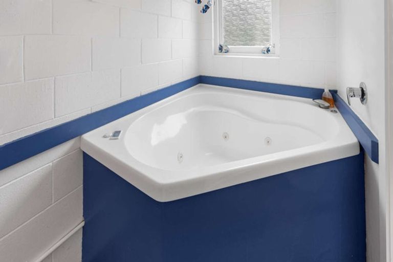 Photo of property in 22 Haynes Crescent, Sunnybrook, Rotorua, 3015