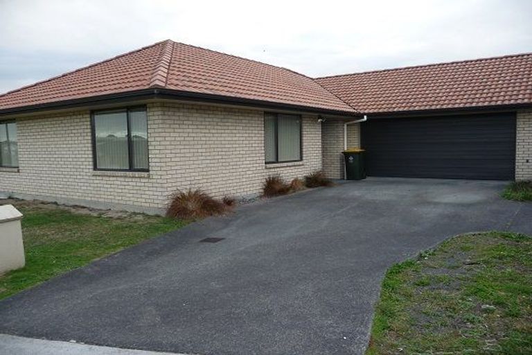 Photo of property in 14 Innisowen Place, Flat Bush, Auckland, 2019