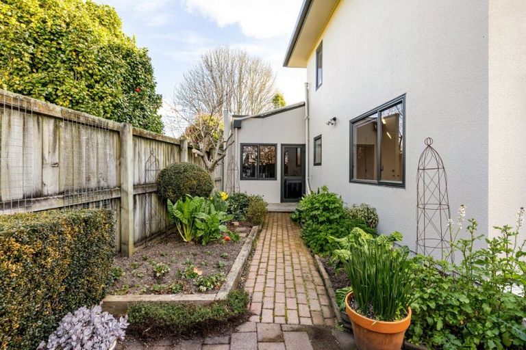 Photo of property in 32a Strowan Avenue, Fairfield, Hamilton, 3214