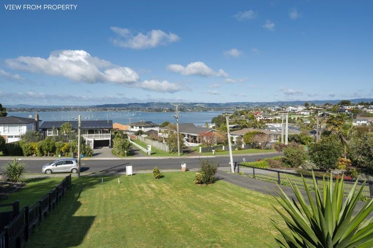 Photo of property in 94a Harbour View Road, Omokoroa, 3114