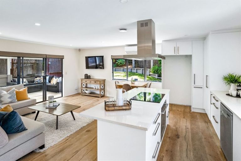 Photo of property in 2/22 Sunburst Lane, Torbay, Auckland, 0630