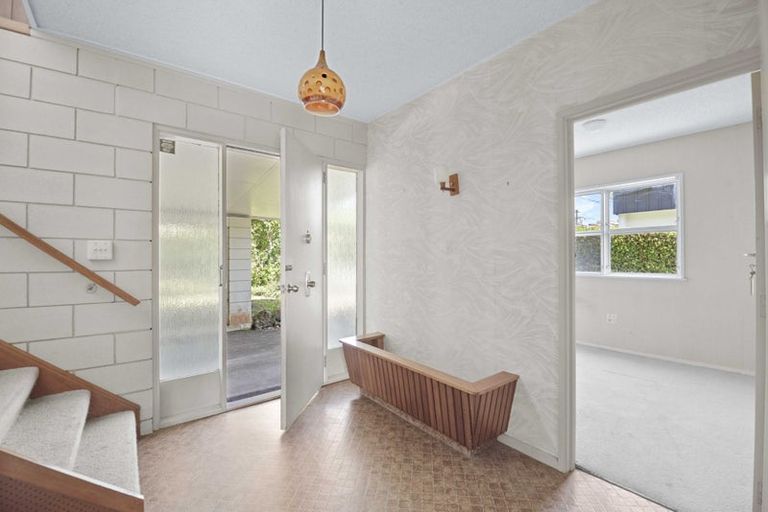 Photo of property in 42 De Luen Avenue, Tindalls Beach, Whangaparaoa, 0930