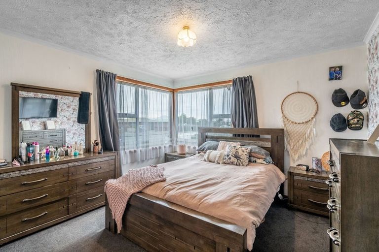 Photo of property in 17 Regent Street, Newfield, Invercargill, 9812