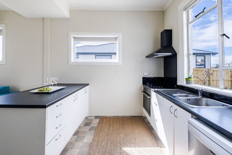 Photo of property in 41 Bathgate Street, South Dunedin, Dunedin, 9012
