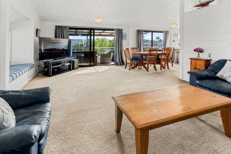 Photo of property in 3 Hattaway Avenue, Bucklands Beach, Auckland, 2012