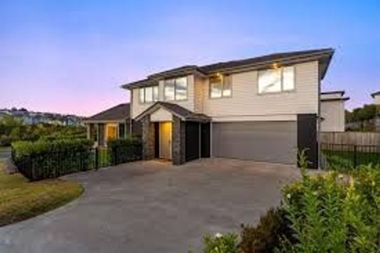 Photo of property in 1 Cilliers Drive, Silverdale, 0932