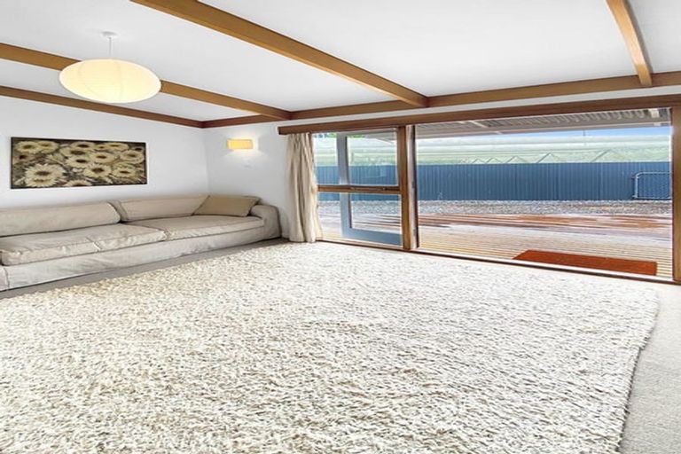 Photo of property in 92 Tollemache Road East, Longlands, Hastings, 4122