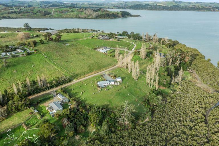 Photo of property in 86 Matakohe Wharf Road, Matakohe, 0593