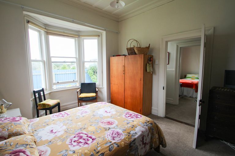 Photo of property in 16 Worcester Street, Hampden, 9410