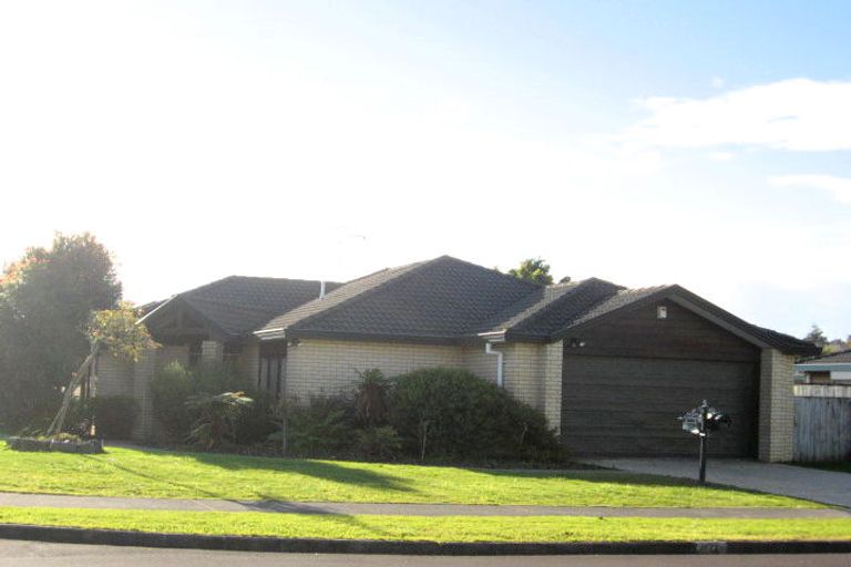Photo of property in 60 Tington Avenue, Wattle Downs, Auckland, 2103
