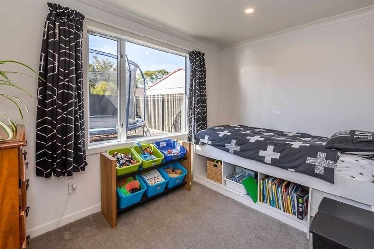 Photo of property in 310a Lake Terrace Road, Shirley, Christchurch, 8061