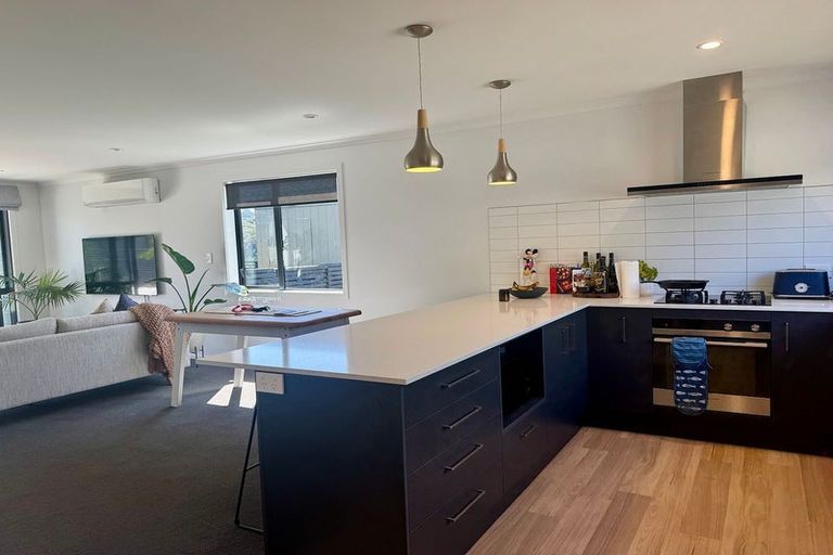 Photo of property in 8 Holystone Road, Whitby, Porirua, 5024