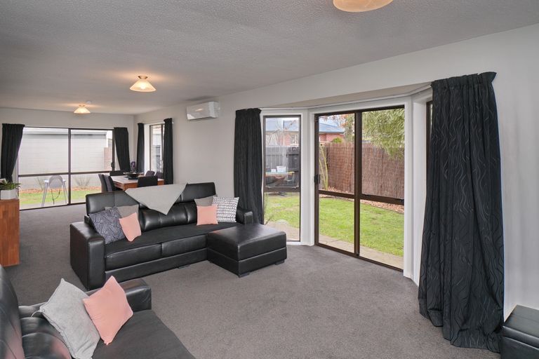 Photo of property in 27a Trafford Street, Harewood, Christchurch, 8051