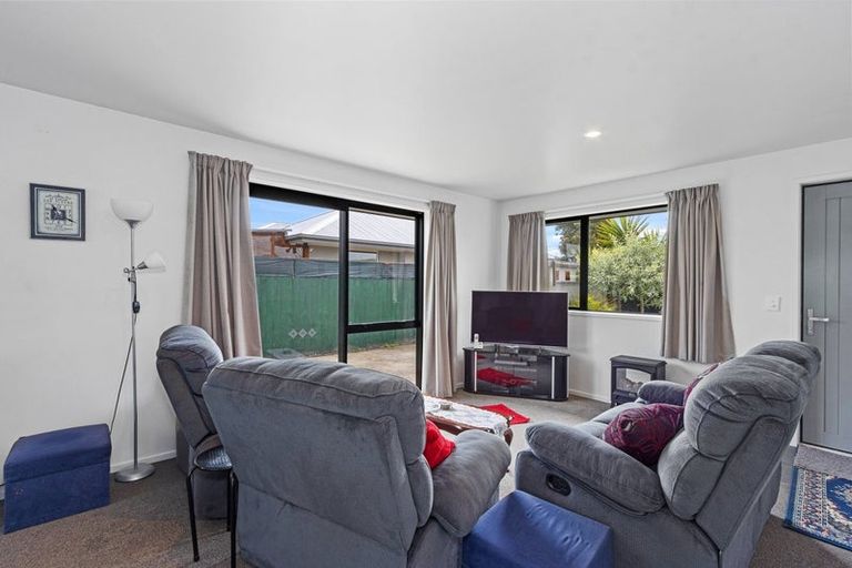 Photo of property in 174a Bowhill Road, New Brighton, Christchurch, 8083