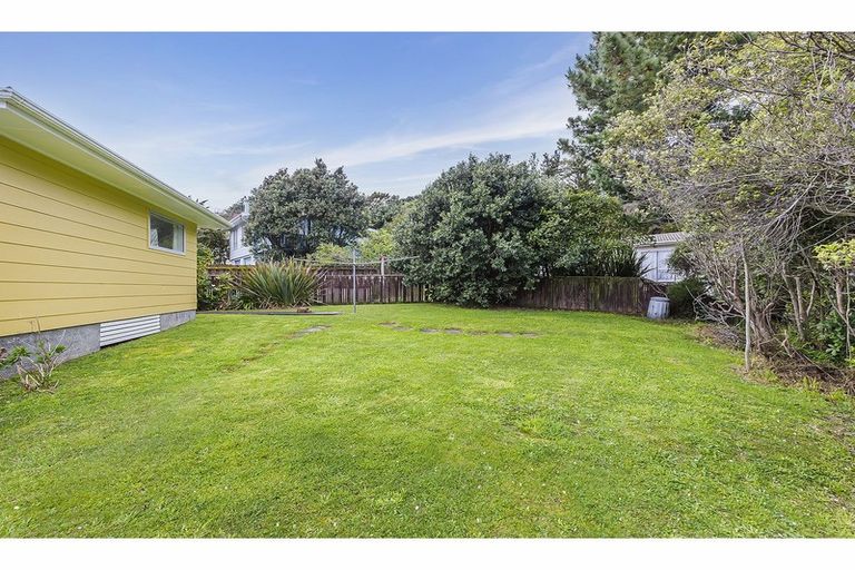 Photo of property in 64 Huanui Street, Ranui, Porirua, 5024