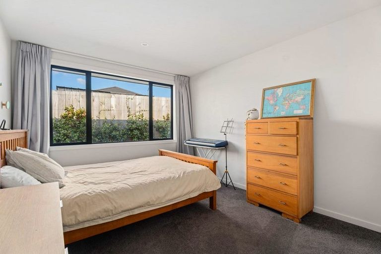 Photo of property in 15 Pennycook Place, Lake Hawea, Wanaka, 9382