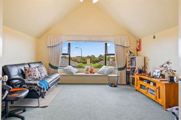 Photo of property in 6 Hillcrest Lane, Levin, 5510