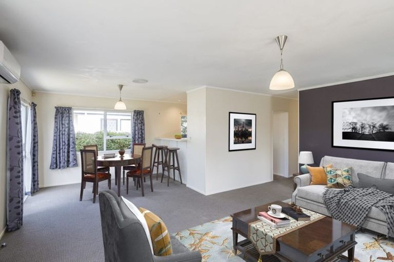 Photo of property in 28 Rosewood Place, Paraparaumu, 5032