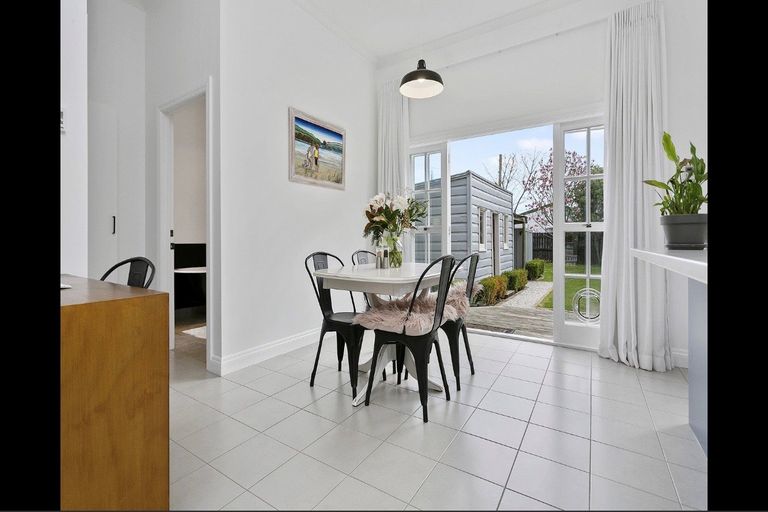 Photo of property in 56 Hall Street, Cambridge, 3434