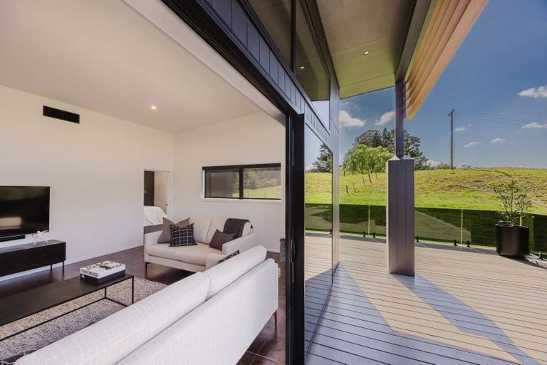 Photo of property in 4 Cemetery Road, Waipawa, 4273