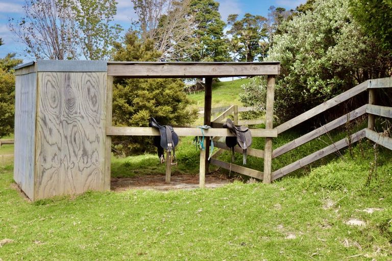 Photo of property in 7 James Road, Maungaturoto, 0587