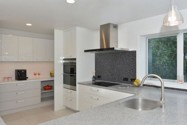 Photo of property in 2/249 One Tree Point Road, One Tree Point, 0118