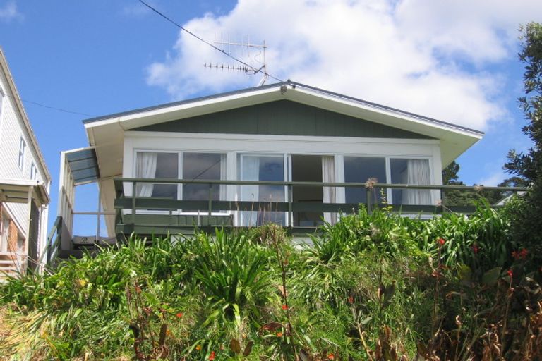 Photo of property in 17 The Terrace, Waihi Beach, 3611