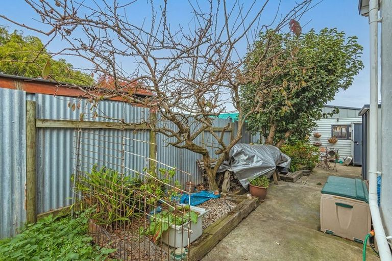 Photo of property in 4 Rosalie Terrace, Kelvin Grove, Palmerston North, 4414
