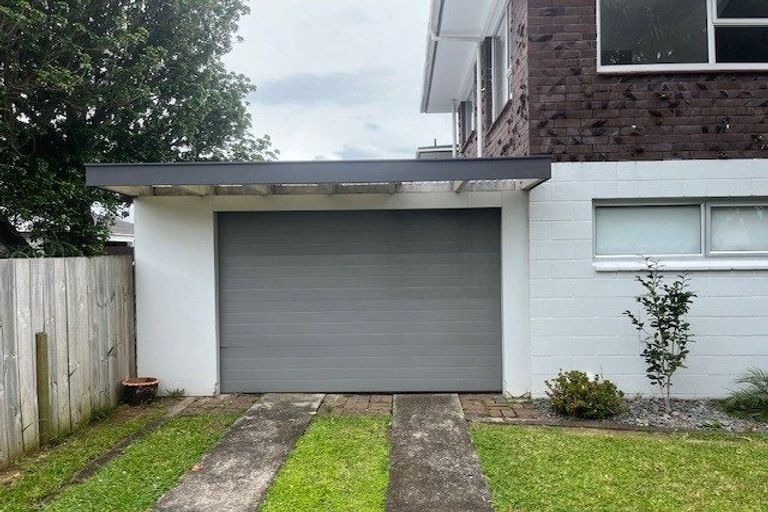 Photo of property in 1/57 Butley Drive, Farm Cove, Auckland, 2012