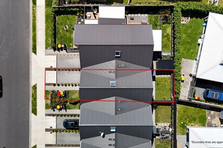 Photo of property in 5 Koura Drive, Red Beach, 0932