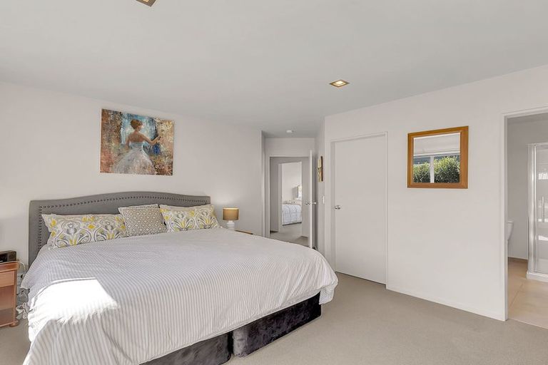 Photo of property in 36 Tongariro Drive, Aotea, Porirua, 5024