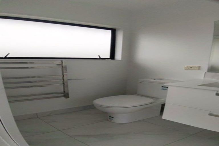 Photo of property in 1/1 Argyle Road, Browns Bay, Auckland, 0630