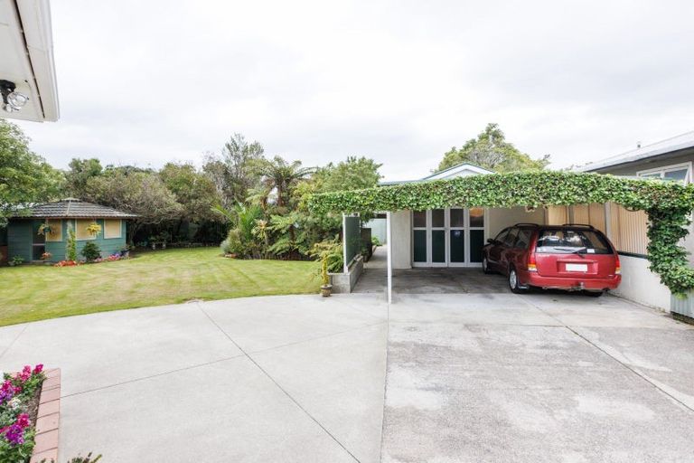 Photo of property in 4 Duna Place, Takaro, Palmerston North, 4412