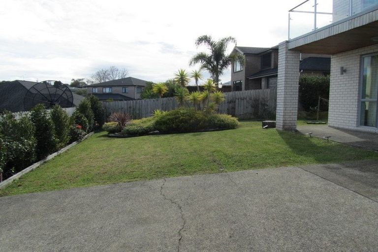 Photo of property in 27 Kilkelly Avenue, Pinehill, Auckland, 0632