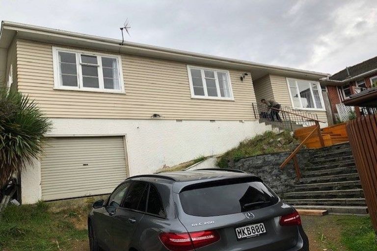 Photo of property in 357 Main Road, Tawa, Wellington, 5028