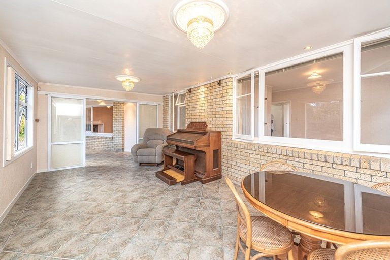 Photo of property in 17 Bristow Street, Saint Johns Hill, Whanganui, 4501