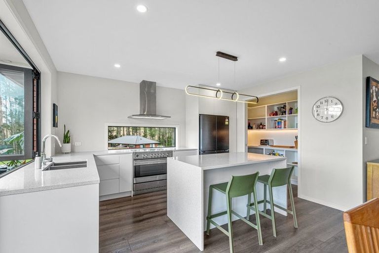 Photo of property in 225d Amreins Road, Taupaki, 0782