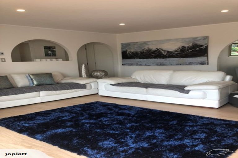 Photo of property in 31 Squirrel Lane, Browns Bay, Auckland, 0630