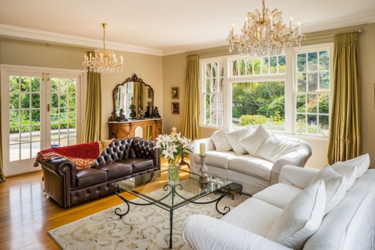 Photo of property in 60 Cheviot Road, Lowry Bay, Lower Hutt, 5013