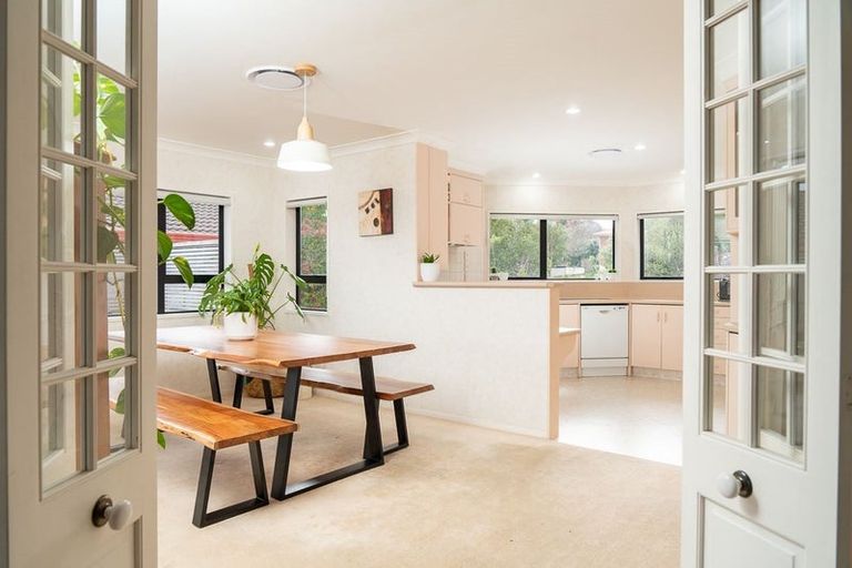 Photo of property in 5 Silhouette Way, Western Heights, Hamilton, 3200